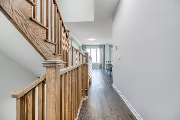 Markham, ON L6C 3K3,32 Jessica Antonella ST