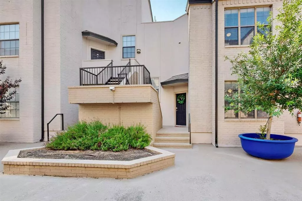 Dallas, TX 75204,3901 Travis Street #113