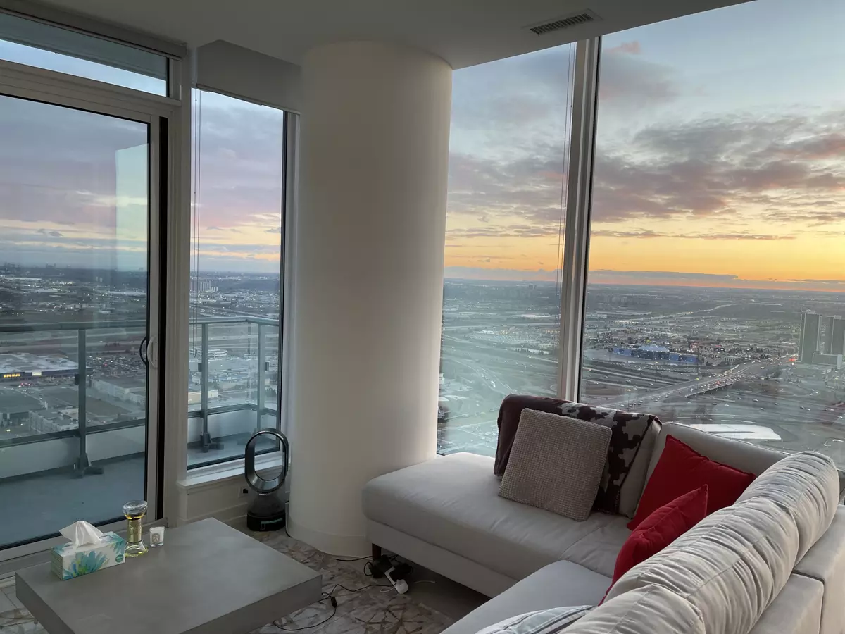 Vaughan, ON L4K 0J5,5 Buttermill AVE #5309