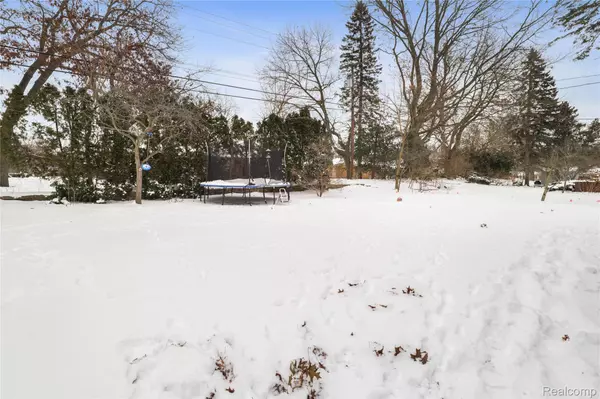 Waterford, MI 48329,3172 Indianview DR N