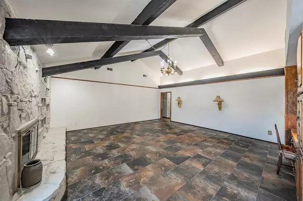 Arlington, TX 76012,2406 Drawbridge Drive