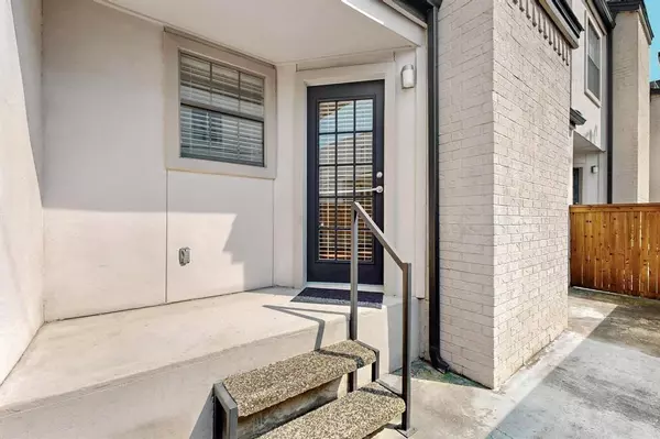 Dallas, TX 75204,3901 Travis Street #113