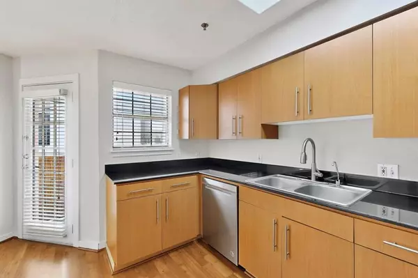 Dallas, TX 75204,3901 Travis Street #113