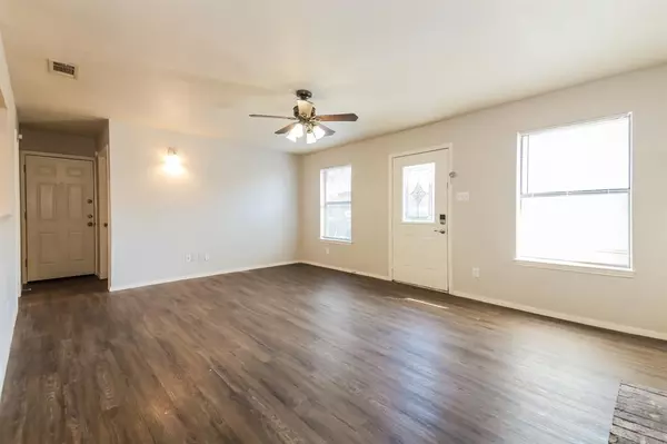 Denton, TX 76207,417 Gardenview Street