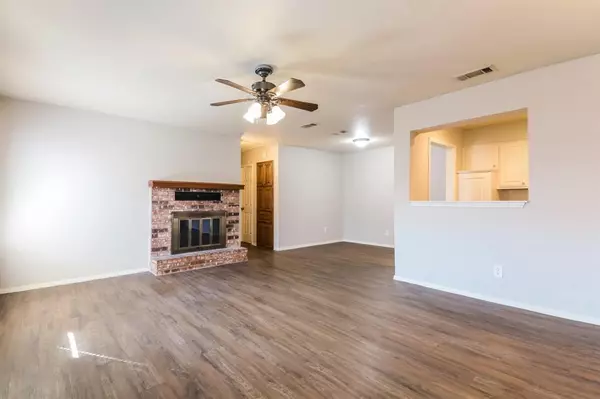 Denton, TX 76207,417 Gardenview Street