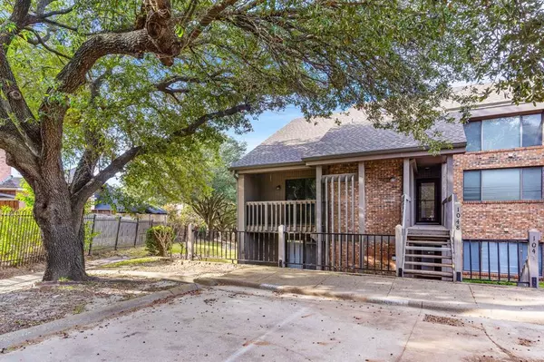 1048 Signal Ridge Place, Rockwall, TX 75032