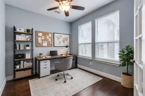 Dallas, TX 75231,8233 Laflin Lane