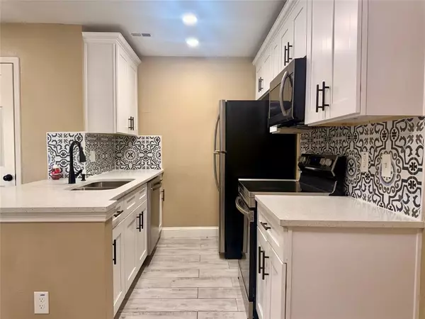 Dallas, TX 75244,12802 Midway Road #2015