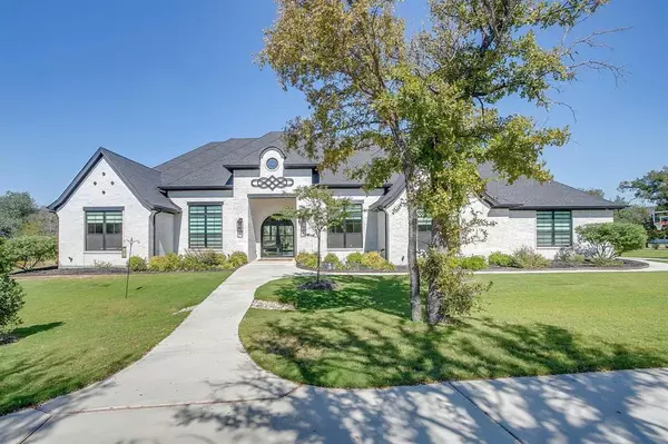 104 Woodview Creek Trail, Fort Worth, TX 76108