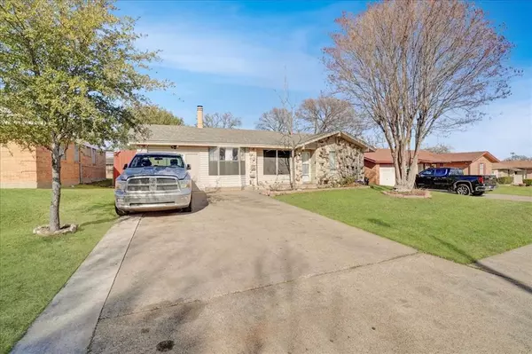 Dallas, TX 75211,4535 Cedar Path Drive