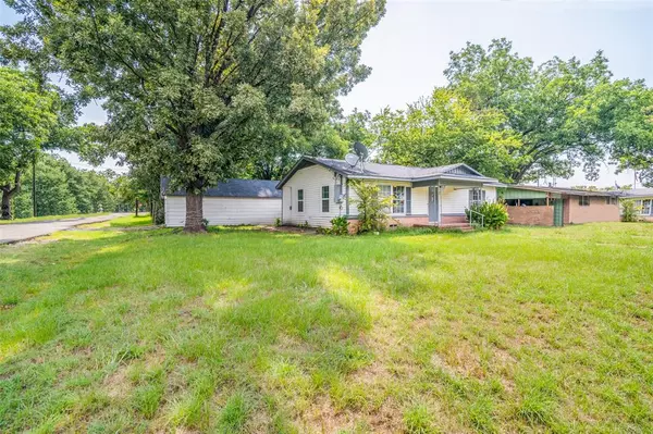 Quinlan, TX 75474,109 Church Street