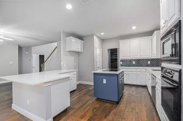 Burleson, TX 76028,848 Huebner Way