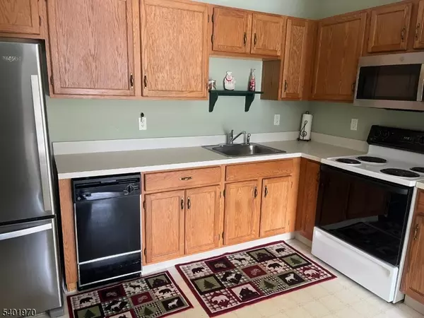 West Milford Twp., NJ 07480,7306 Richmond Rd #306