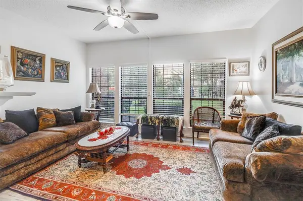 Dallas, TX 75248,15151 Berry Trail #1307