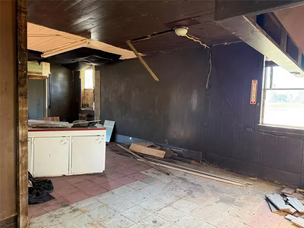 Clarksville, TX 75426,1001 E Main Street