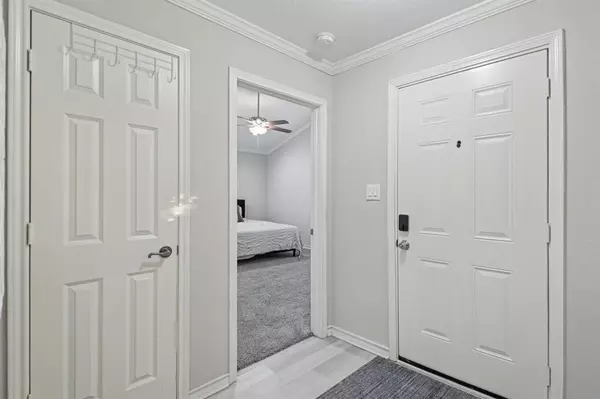 Dallas, TX 75243,9437 Timberleaf Drive