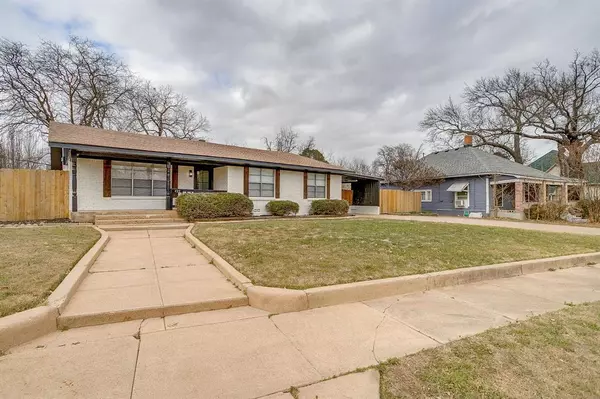 Cleburne, TX 76033,422 W Wilson Street