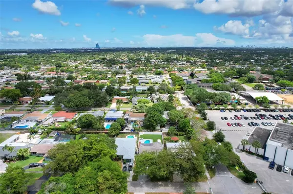 Hollywood, FL 33021,5311 Pierce St