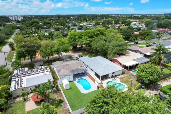 Hollywood, FL 33021,5311 Pierce St