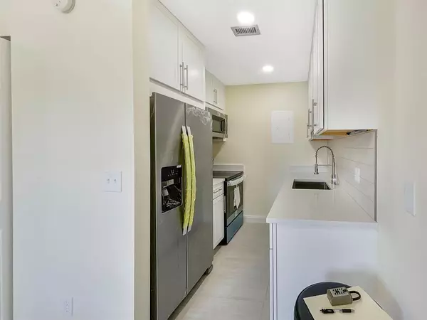 Coral Springs, FL 33065,8921 NW 28th Dr #B