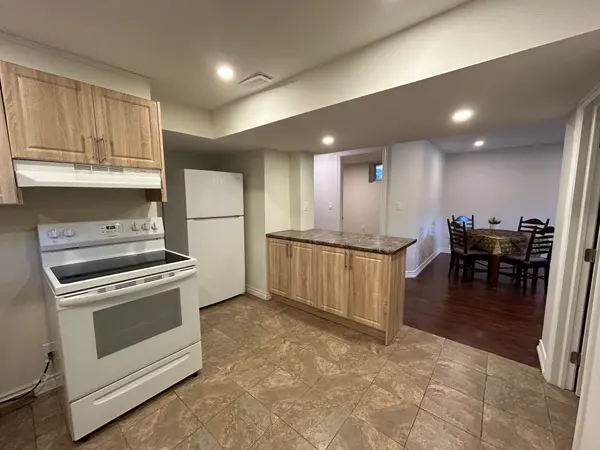 36 Aurora Heights DR, Aurora, ON L4G 2W7