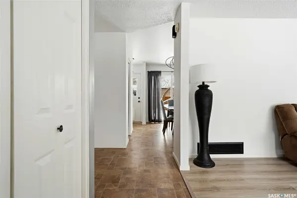 Regina, SK S4R 5Y5,15 Rutley STREET