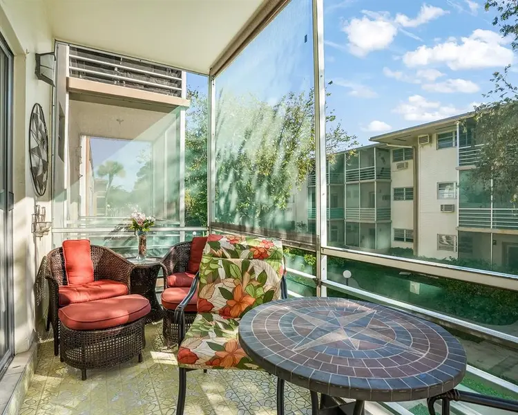 16750 NE 14th Ave #212, Miami, FL 33162