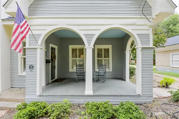 Waxahachie, TX 75165,311 E Marvin Avenue