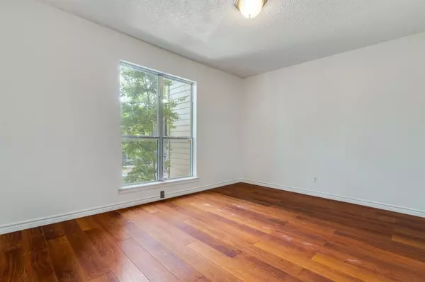 Dallas, TX 75219,4851 Cedar Springs Road #292