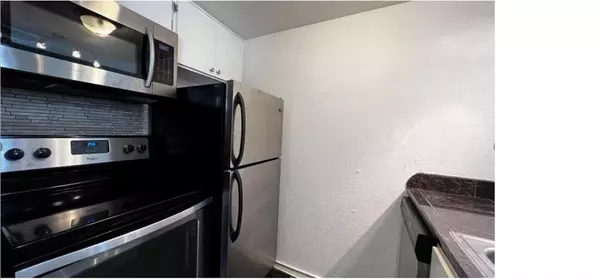 Dallas, TX 75219,2805 Reagan Street #212