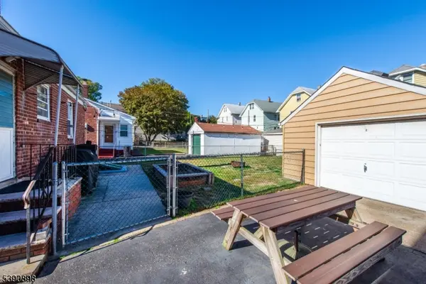 Clifton City, NJ 07011,14 Hobart Pl