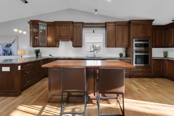 Airdrie, AB T4B2G4,70 Edmund WAY SE