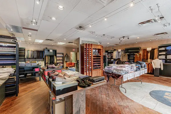 Toronto C04, ON M6C 2C5,1064 Eglinton AVE W