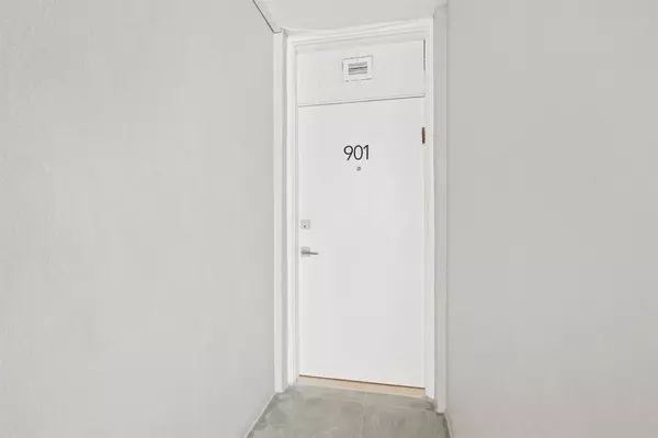 Miami Beach, FL 33141,6450 Collins Ave #901