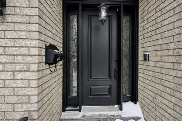 Richmond Hill, ON L4C 6T3,49 Pearson AVE