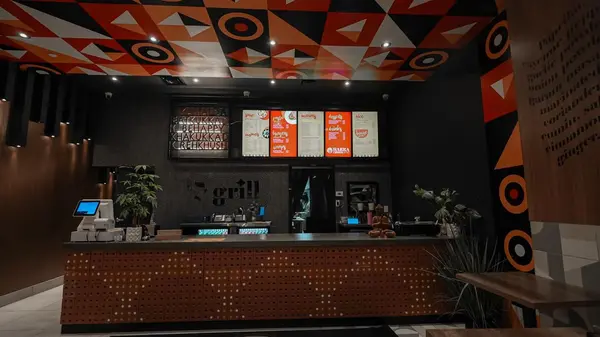 9980 Airport RD #4, Brampton, ON L6S 0C5