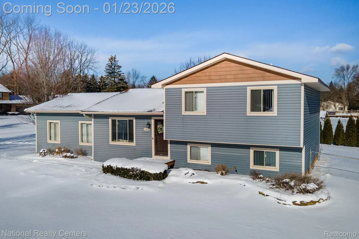 Lake Orion, MI 48359,3955 Westlyn DR