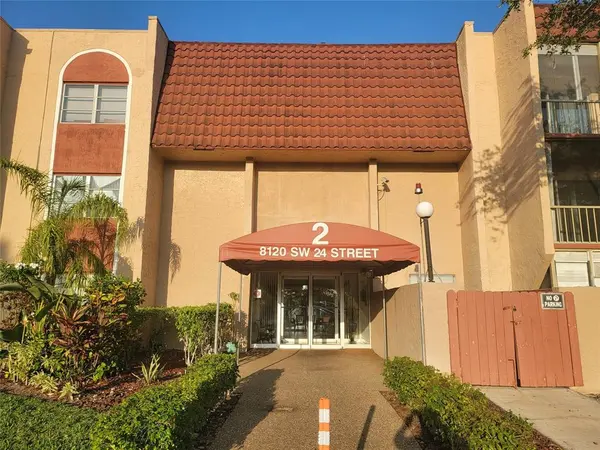 North Lauderdale, FL 33068,8120 SW 24th St #212