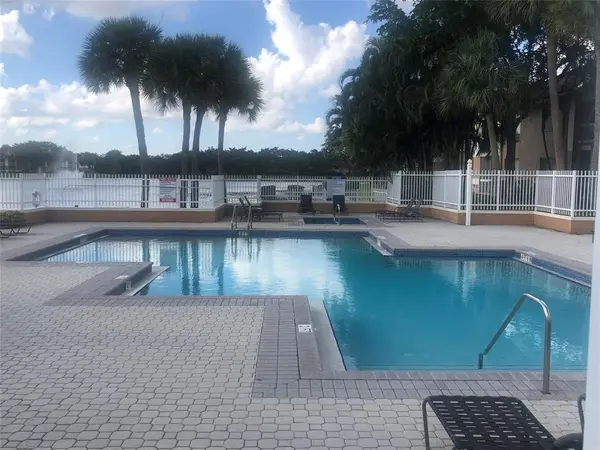 Plantation, FL 33324,729 NW 92nd Ave