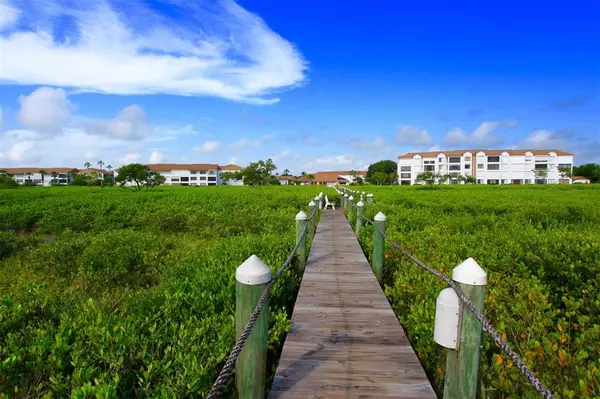 Sebastian, FL 32958,6175 S Mirror Lake Dr #301