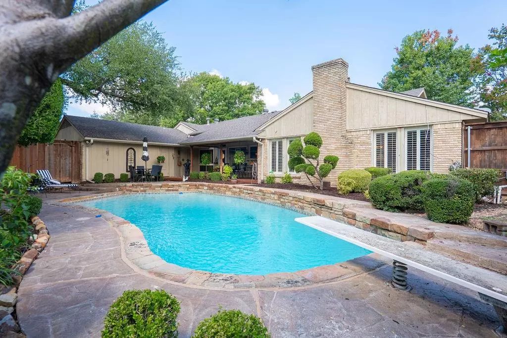 Dallas, TX 75248,7326 Hillwood Lane