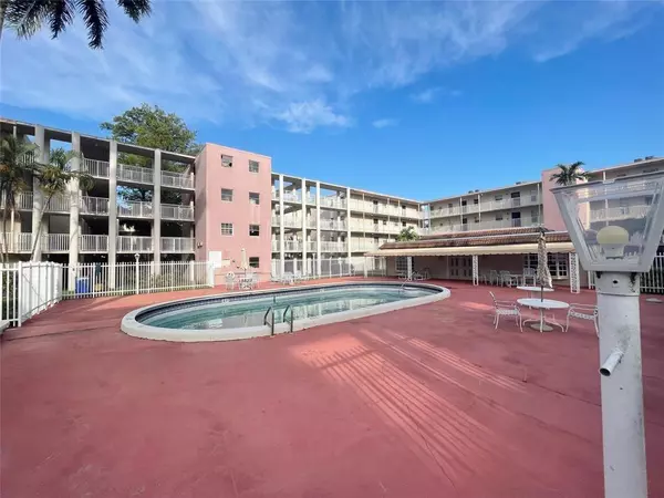 Lauderhill, FL 33313,2800 NW 56th Ave #E302