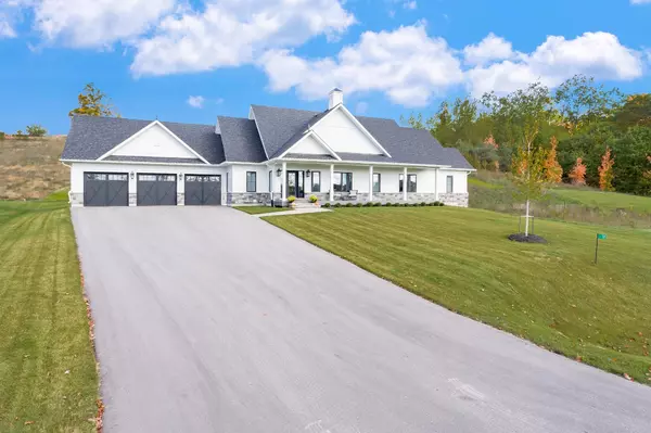 Oro-medonte, ON L0K 1E0,17 Clydesdale CT