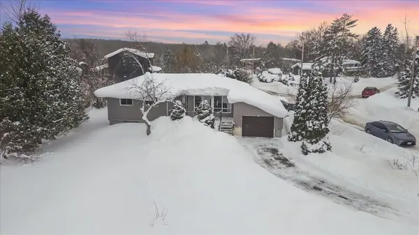 Tay, ON L0K 1R0,156 EVERGREEN AVE