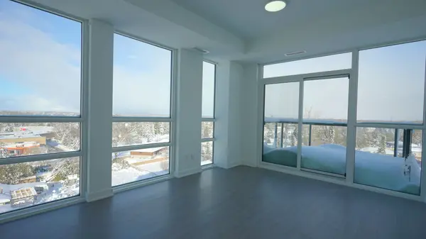 Barrie, ON L9J 0K1,681 Yonge ST #622