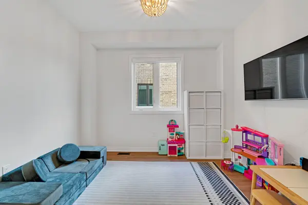 Caledon, ON L7E 2K1,95 Pembrook ST