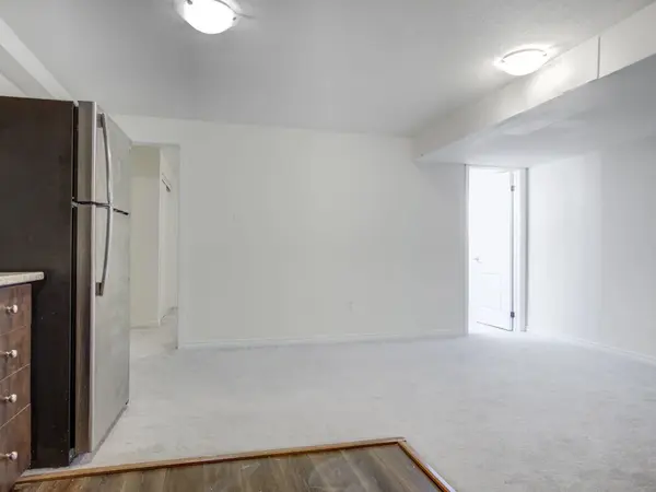 Brampton, ON L7A 4K5,418 Queen Mary DR #Lower