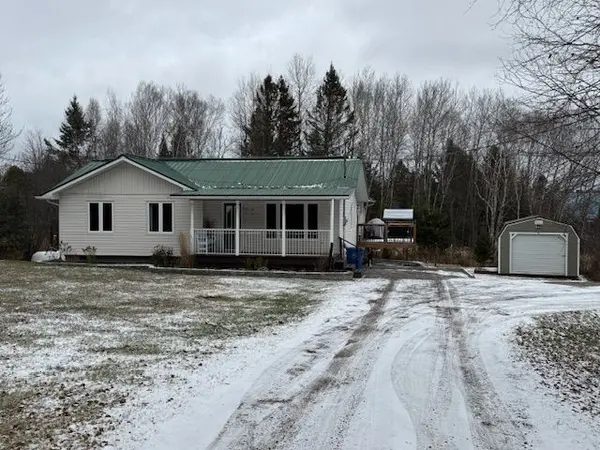 9 Treadlightly DR, East Ferris, ON P0H 1K0