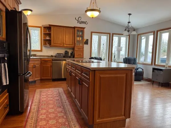 East Ferris, ON P0H 1K0,9 Treadlightly DR