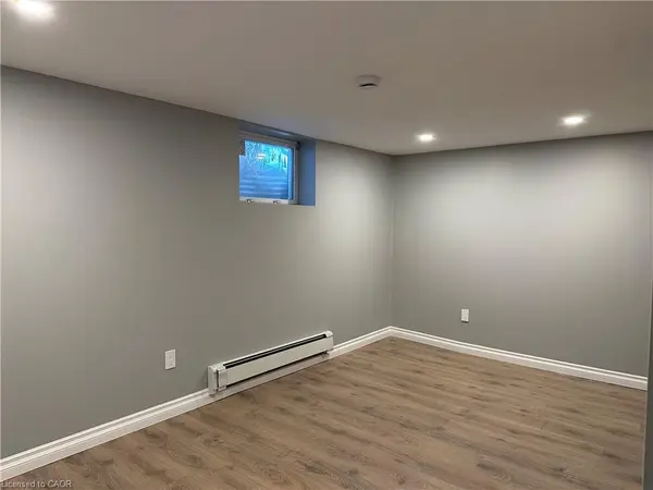 Kitchener, ON N2M 3E8,80 Glen RD #LOWER